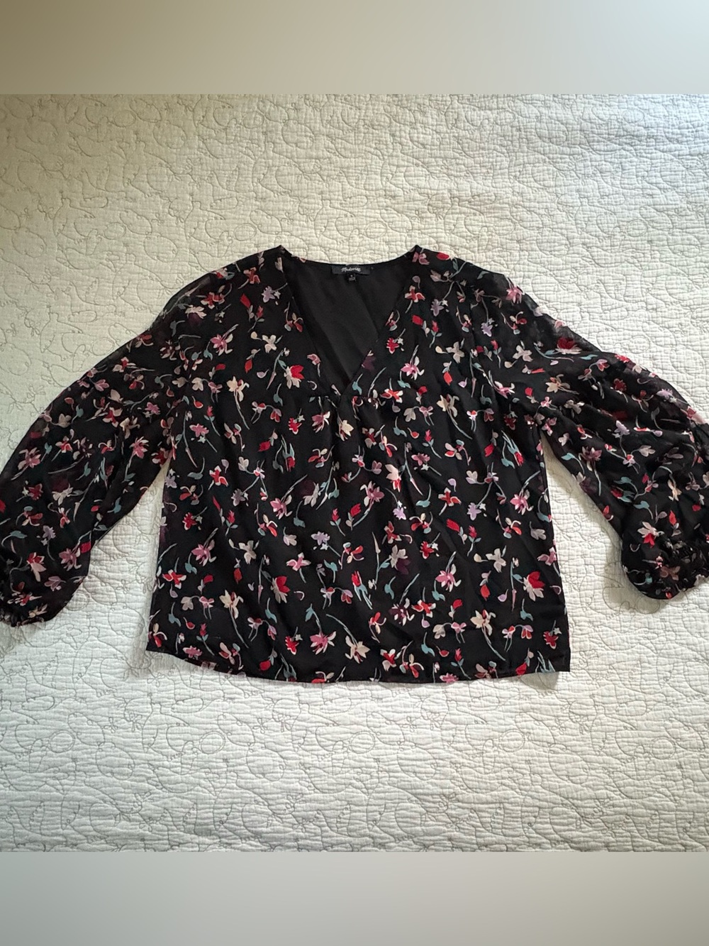 MADEWELL Women's Black Floral V-Neck Blouse medium fall top